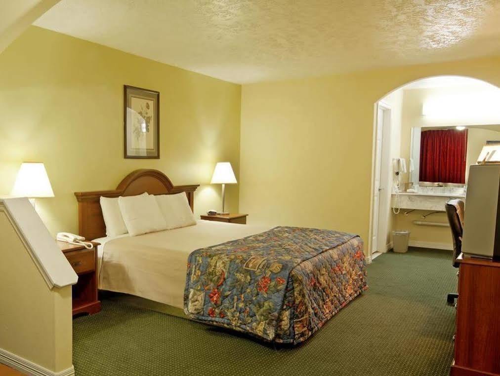Americas Best Value Inn & Suites Waller/Prairie View Kültér fotó
