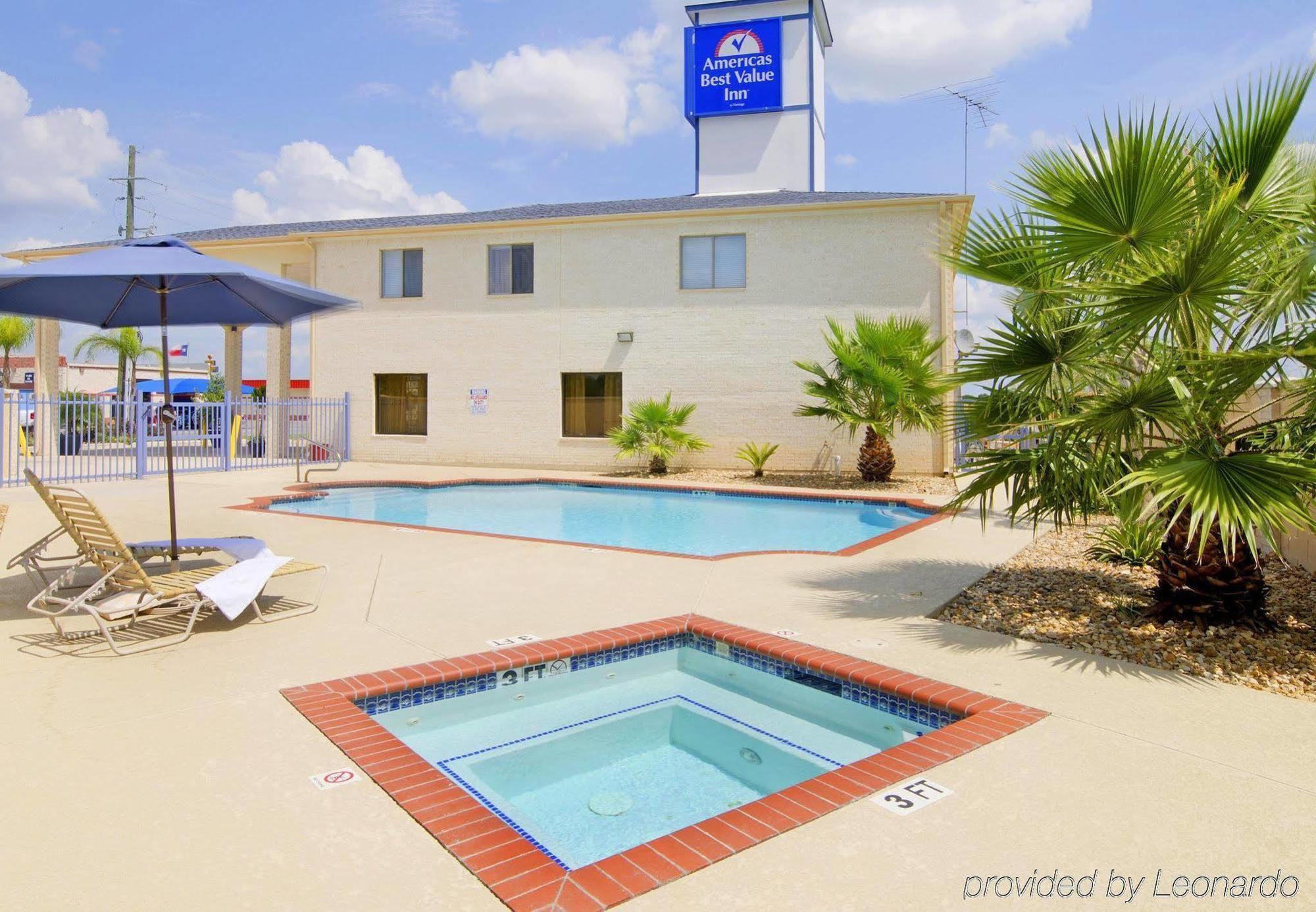 Americas Best Value Inn & Suites Waller/Prairie View Kültér fotó