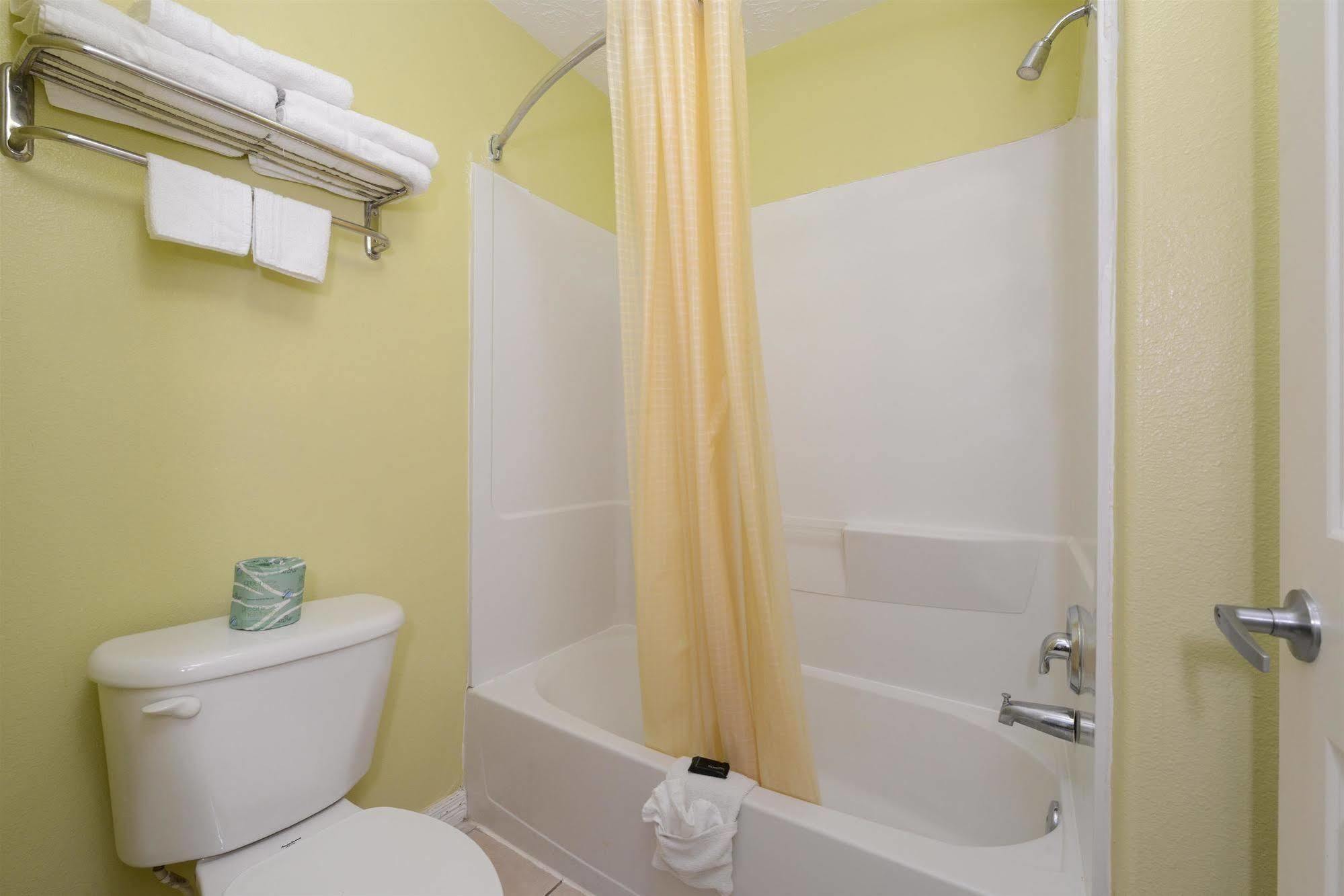 Americas Best Value Inn & Suites Waller/Prairie View Kültér fotó