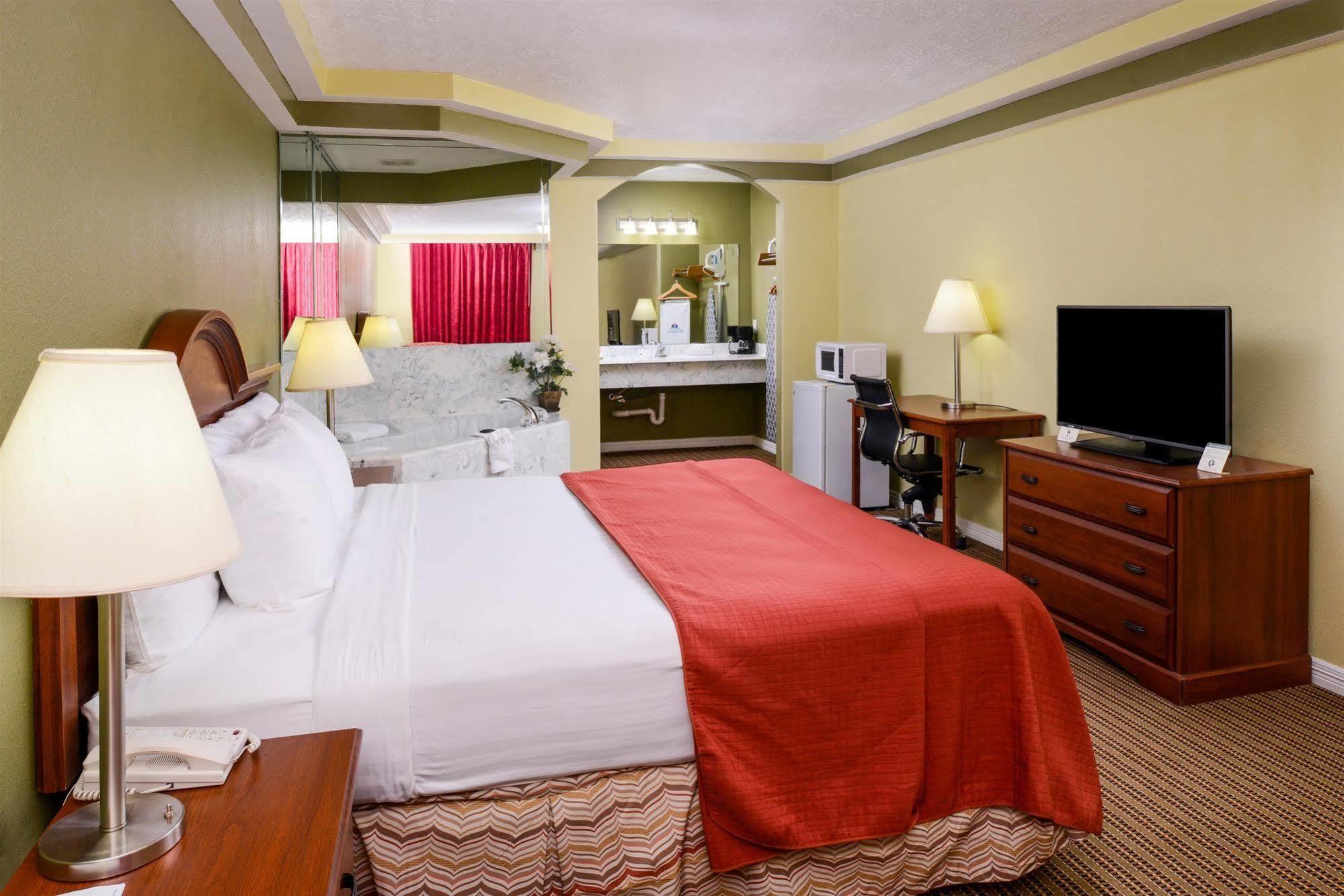 Americas Best Value Inn & Suites Waller/Prairie View Kültér fotó