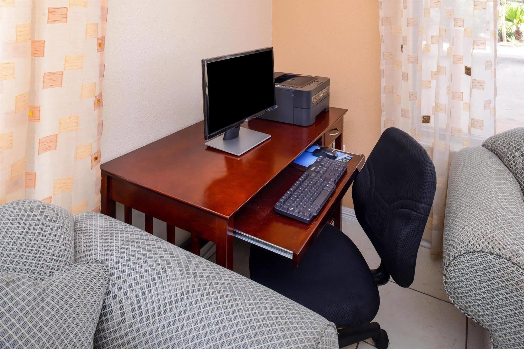 Americas Best Value Inn & Suites Waller/Prairie View Kültér fotó