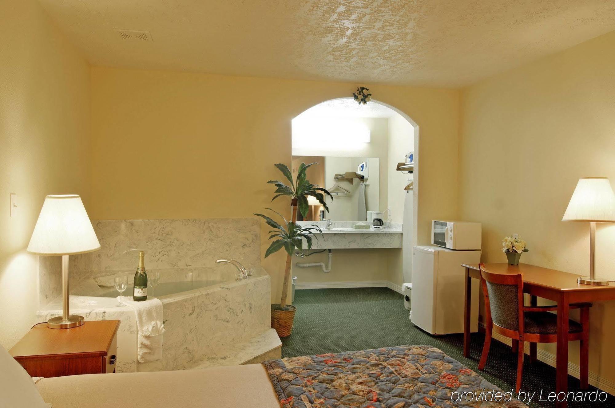 Americas Best Value Inn & Suites Waller/Prairie View Kültér fotó
